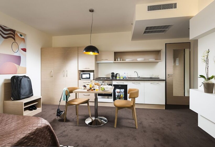 이그제큐티브 스위트, Bo33 Hotel Family & Suites