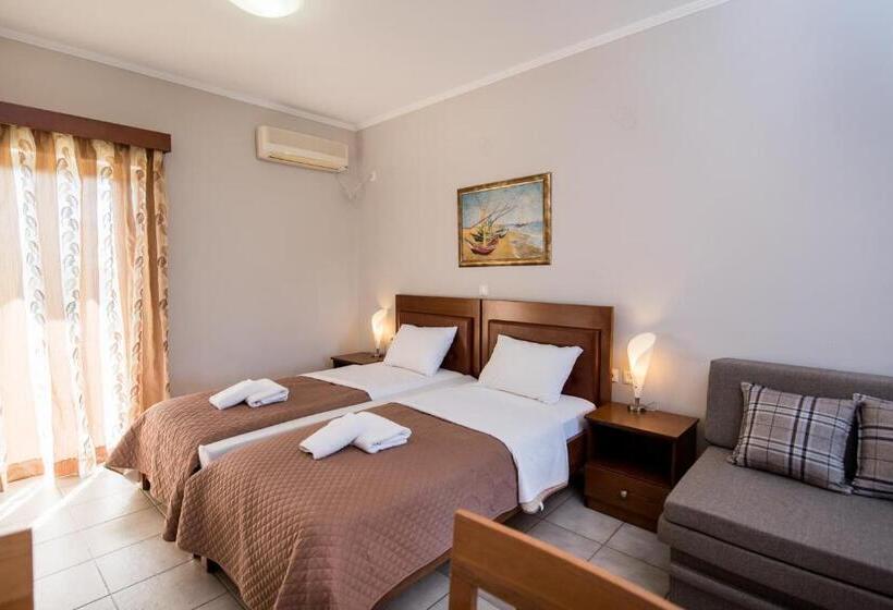 Quarto Estandar Vista Mar Lateral, Katerina