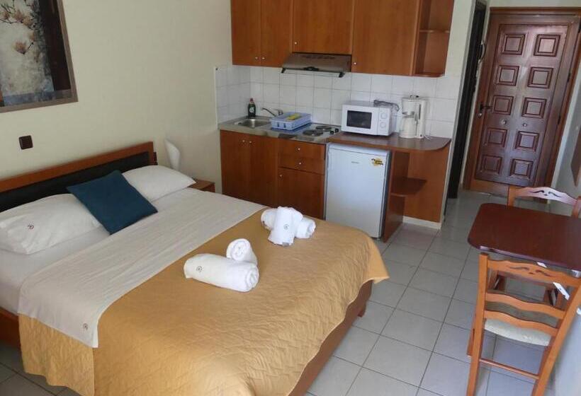 Quarto Estandar com Terraço, Katerina