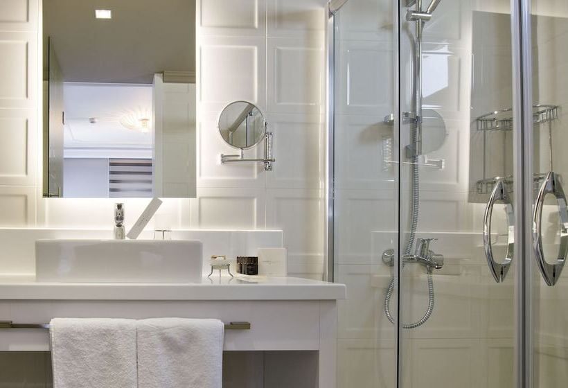 Superior suite with pool view, Samira Exclusive Hotel & Apartments