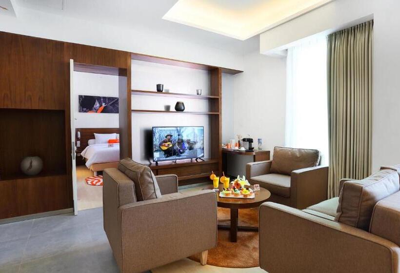 Люкс, Harris Hotel & Conventions Gubeng
