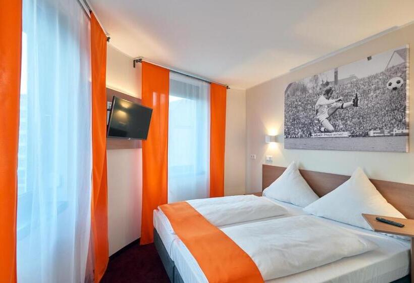 베이직 3인 룸, Mcdreams Hotel Mönchengladbach