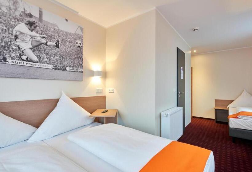 베이직 3인 룸, Mcdreams Hotel Mönchengladbach