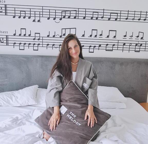 디럭스 룸, The Melody Phuket   Sha Extra Plus