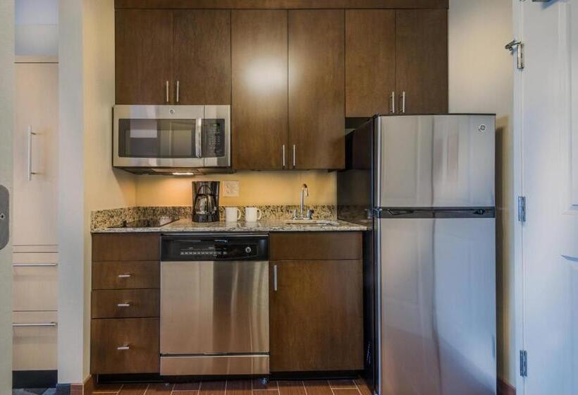 スタンダードスタジオ, Towneplace Suites By Marriott Goldsboro