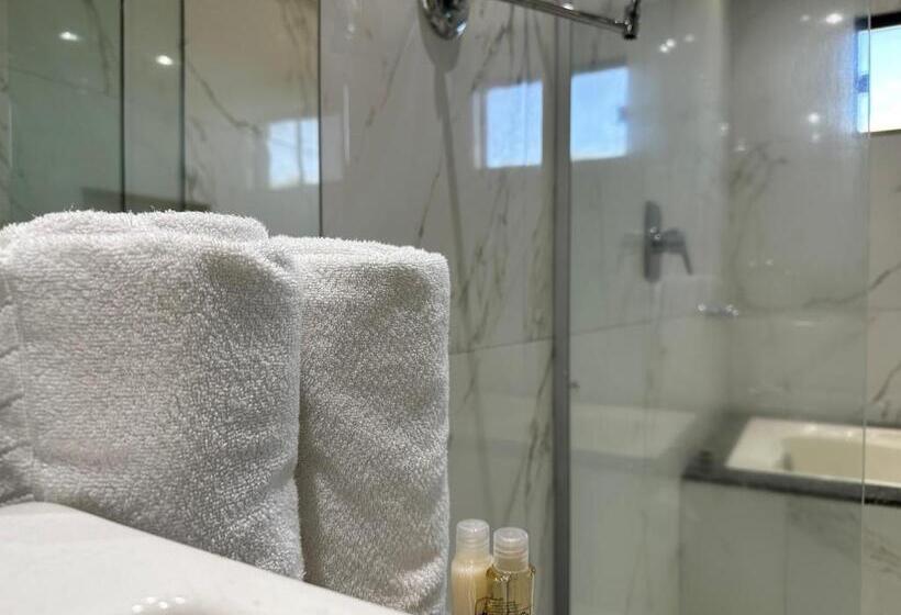 스위트, Atrium Confort Hotels