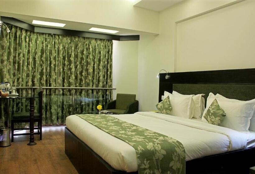 اتاق اجرایی, The Oasis  Vadodara