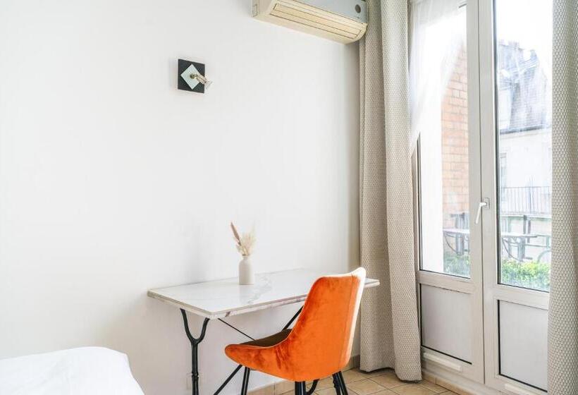 סטודיו נוח, Residence Courcelle