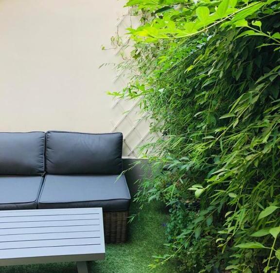 סטודיו סטנדרט עם מרפסת, Residence Courcelle