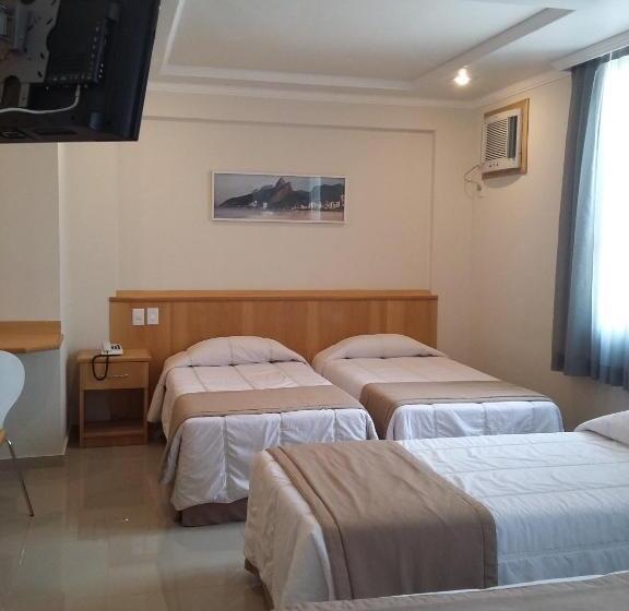 Quarto Familiar, Saionara
