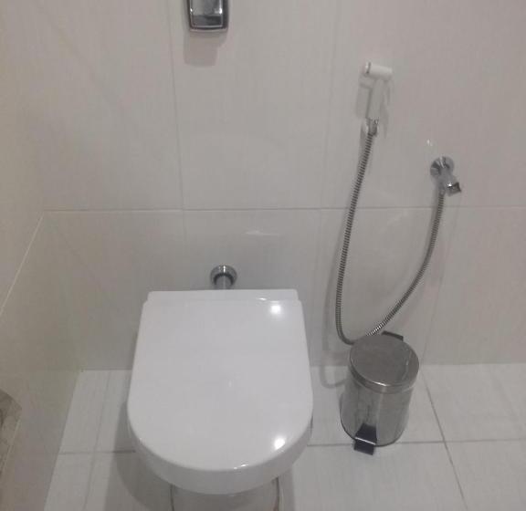 Quarto Familiar, Saionara