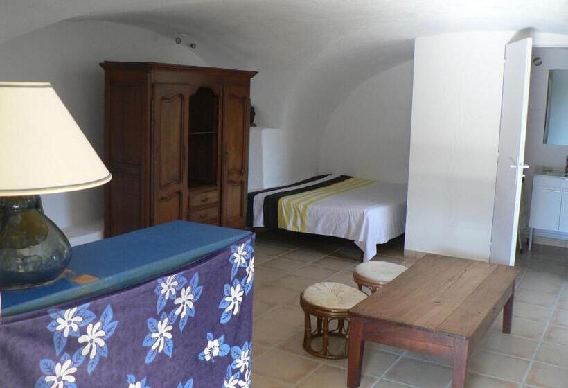 Дом 1 Спальня, Le Relais De Vazeille