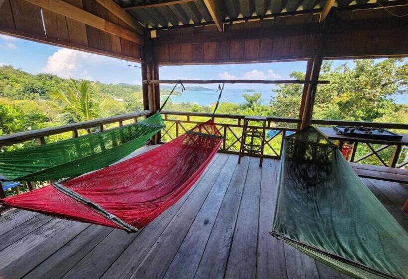 Трехместный Номер Стандарт Совместная Ванная, Sweet View Guesthouse