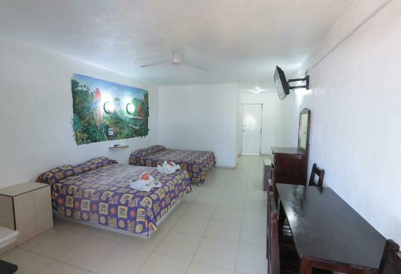 Chambre Quadruple Standard, Posada Real