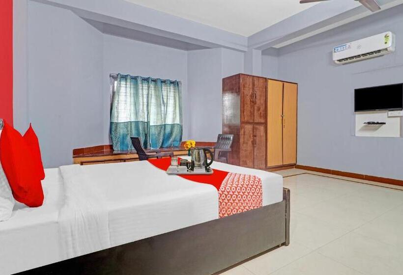 اتاق استاندارد, O Jagannath Near Shilparamam