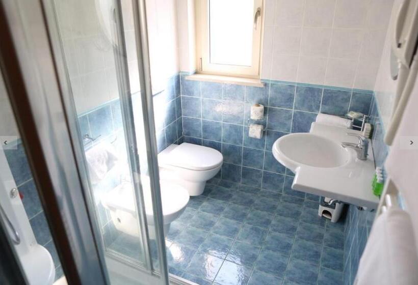 Апартаменты 2 Спальни, Mare Blu Residence