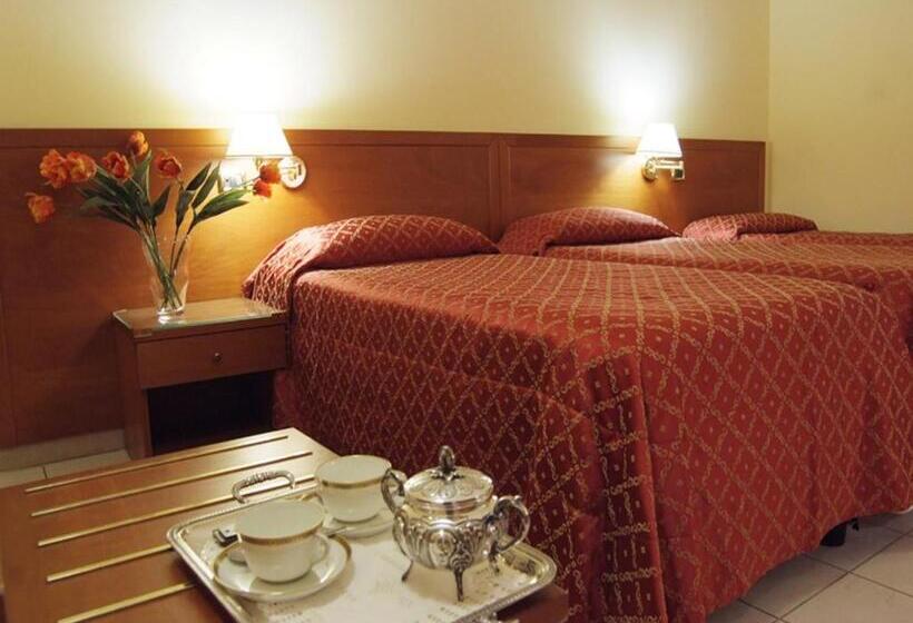 اتاق استاندارد سه نفره, Adria