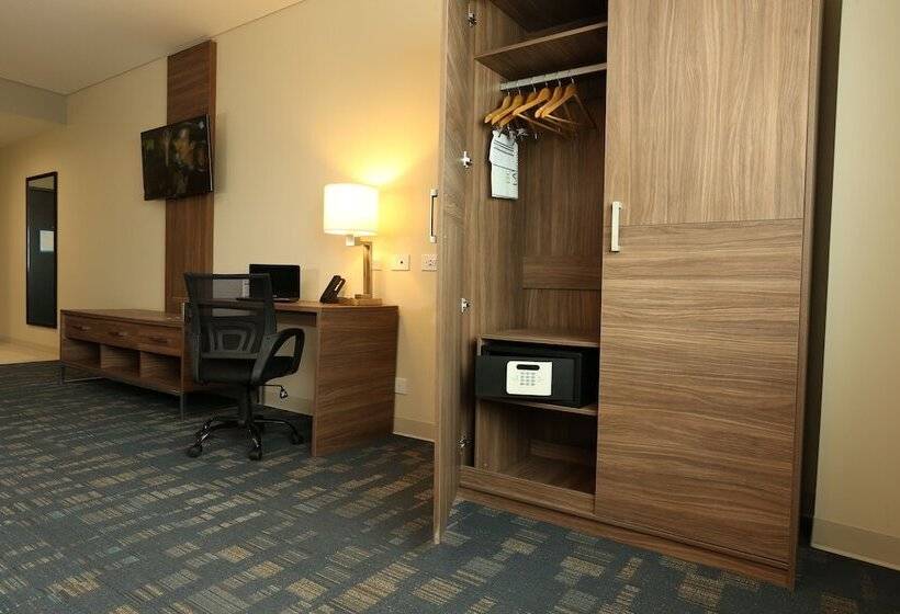スイート, Holiday Inn Express & Suites Mexicali, An Ihg