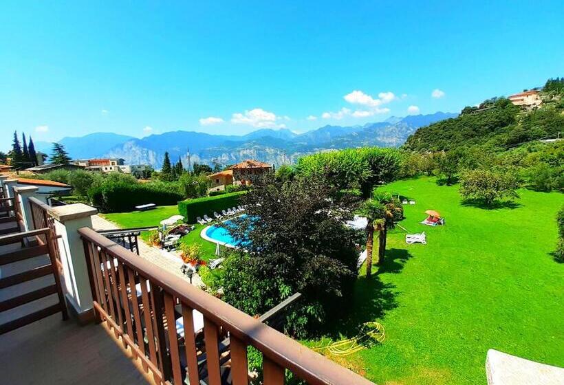 レイクビューデラックスルーム, Park Hotel Val Di Monte S