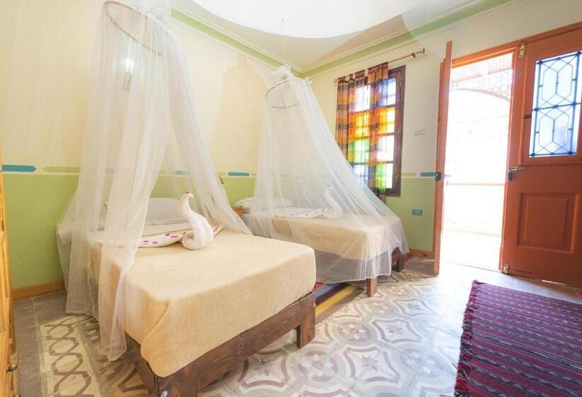 سوییت خانوادگی, Villa Nile House Luxor