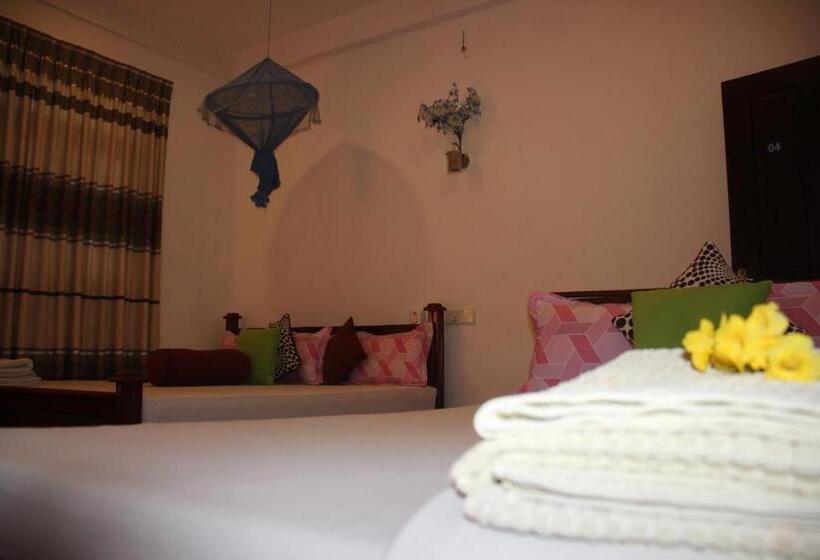 Семейный Номер Deluxe, Miheen Hotel & Resort   Anuradhapura
