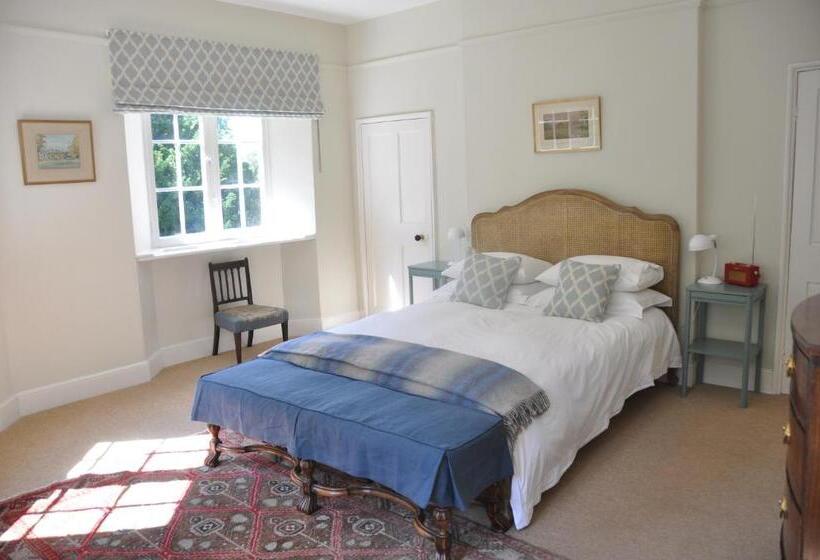 اتاق سوپریور با تخت بزرگ, Chillingham Manor