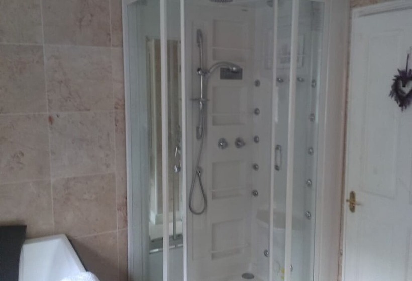 Номер Стандарт, Pant Teg B & B