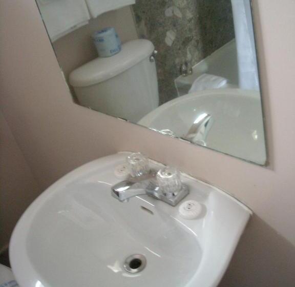 Номер Economy, Grand Motel Saint Hubert
