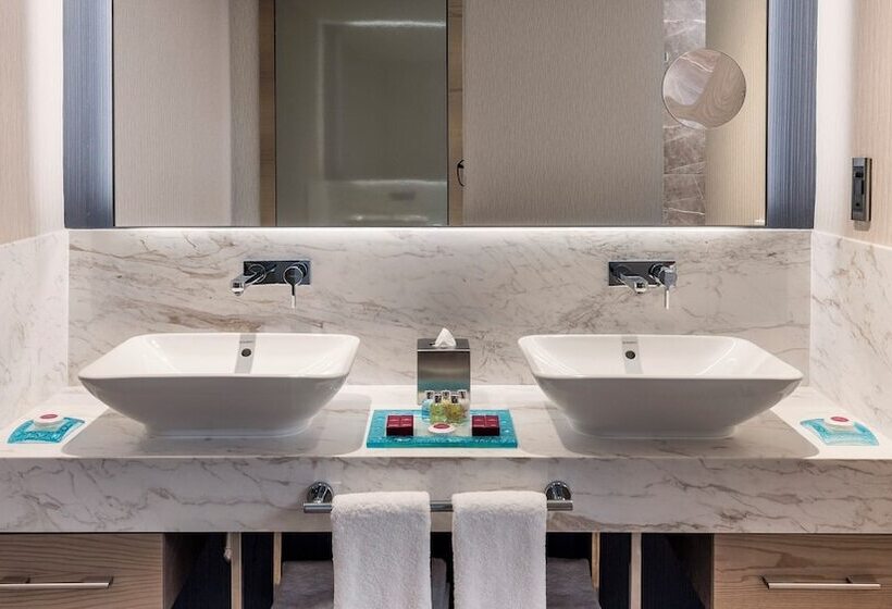 سوییت جونیور کلاب, Crowne Plaza Florya Istanbul, An Ihg