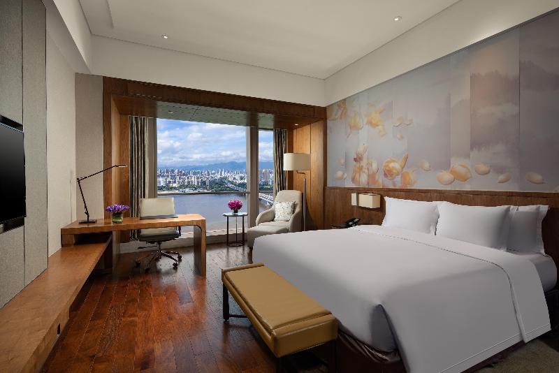 Стандартный Номер Кровать Кинг, Crowne Plaza Fuzhou Riverside, An Ihg