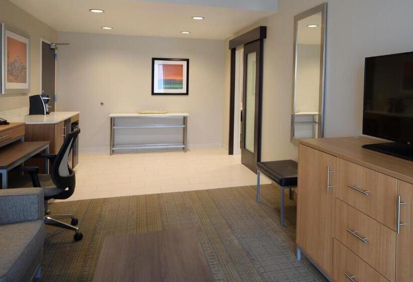 Номер Executive Кровать Кинг, Holiday Inn Cincinnati North West Chester, An Ihg