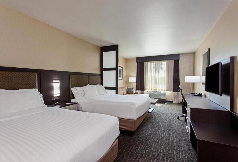 Suíte, Holiday Inn Express & Suites Anaheim Resort Area, An Ihg
