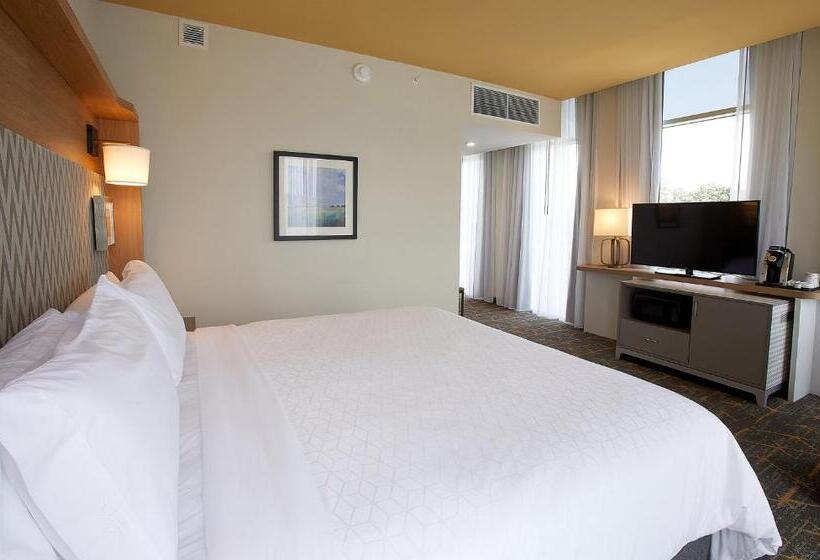 اتاق استاندارد با تخت بزرگ, Holiday Inn Express & Suites Louisville Downtown By Ihg