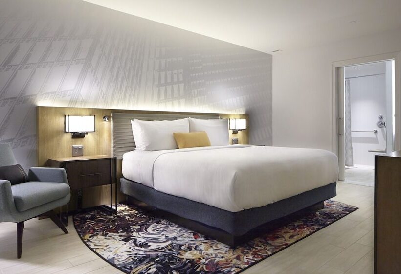 Люкс Адаптированный для Инвалидов, Indigo Atlanta Downtown, An Ihg