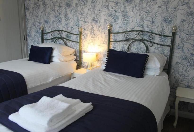 Номер Стандарт, Waverley B & B