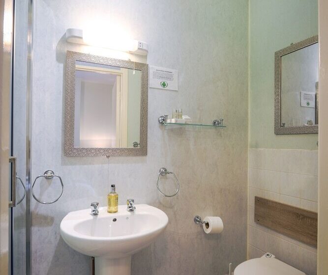 Номер Стандарт, Waverley B & B