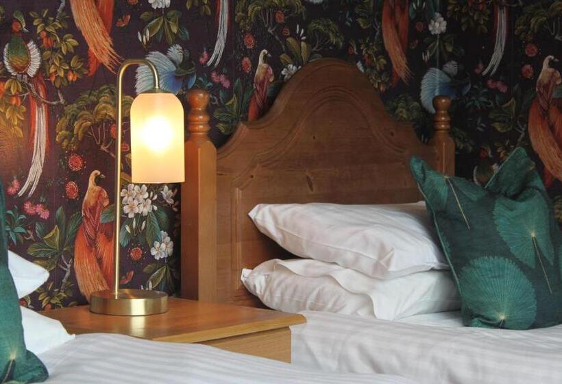 Номер Стандарт, Waverley B & B