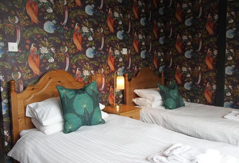 Номер Стандарт, Waverley B & B