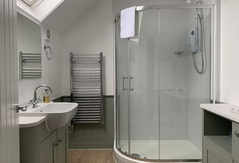 Номер Стандарт, Waverley B & B