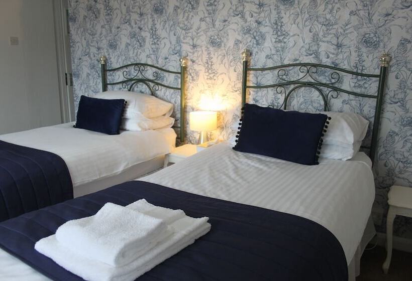 Номер Стандарт, Waverley B & B
