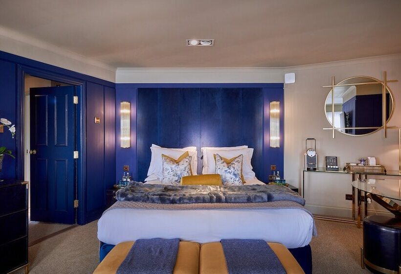 Deluxe Room, The Elms Hotel And Spa