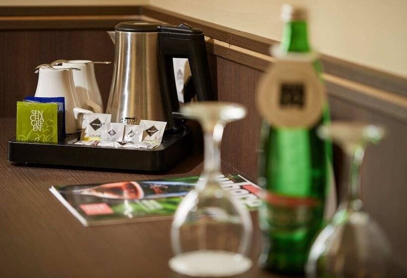 Номер Стандарт, 12 Revay