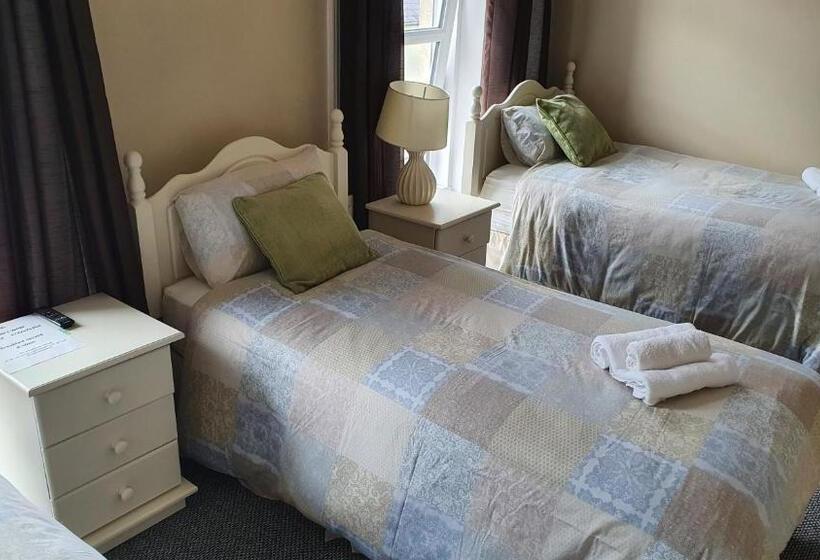 Номер Стандарт Трехместный, The Village Bed And Breakfast