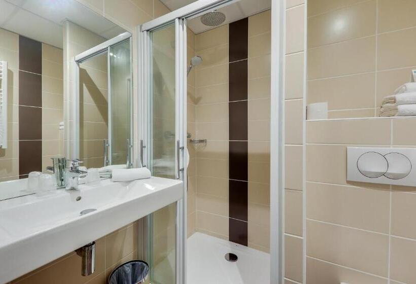 Семейный Номер, Brit Hotel Dieppe