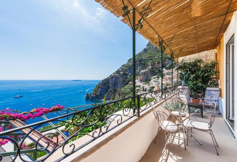 سوییت جونیور با بالکن, Villa Magia