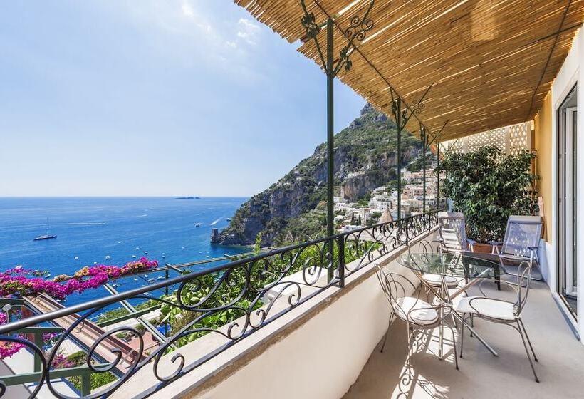 سوییت جونیور با بالکن, Villa Magia