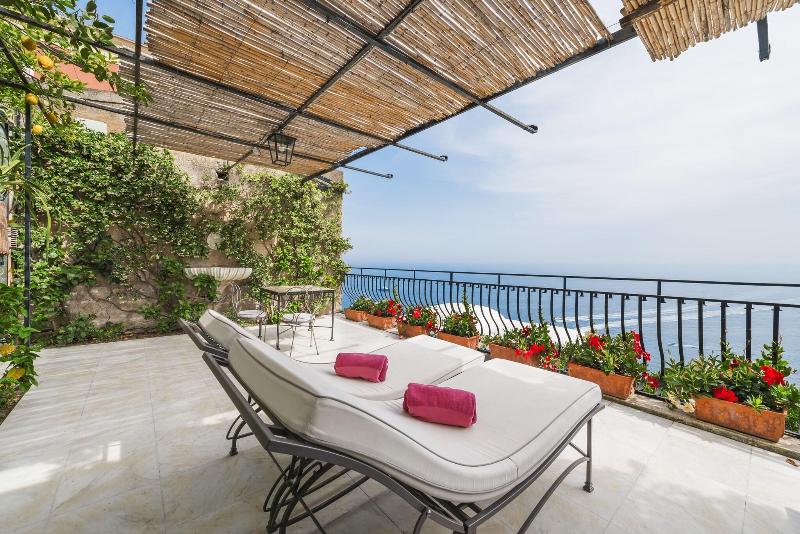 Люкс Deluxe Вид на Море, Villa Magia