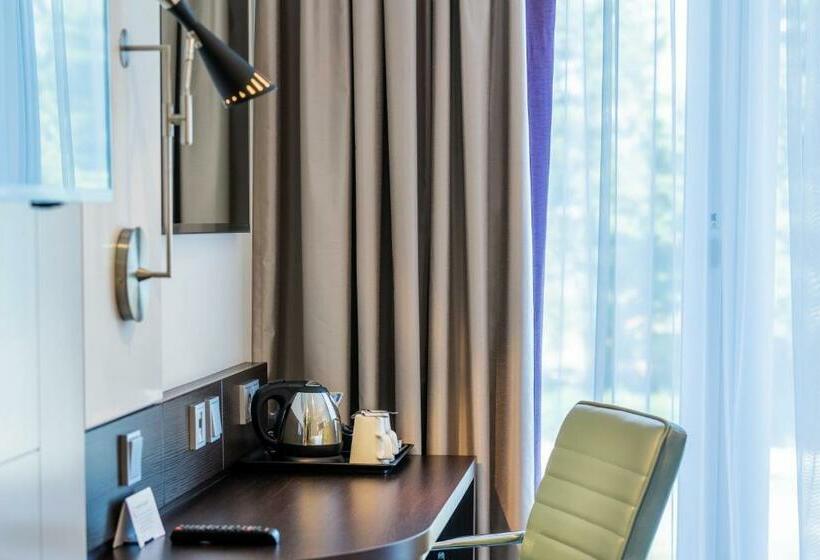 Номер Стандарт, Premier Inn Regensburg City Centre