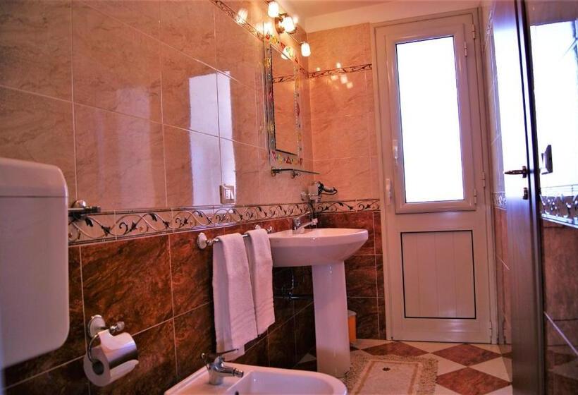 اتاق استاندارد, Bed & Breakfast Oleaster