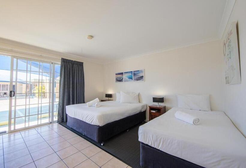 Номер Стандарт, Caboolture Motel